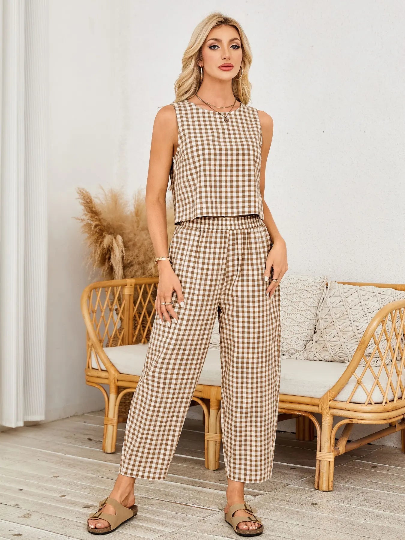 Women's Gingham Sleeveless Tank Top & Barrel Pants Set